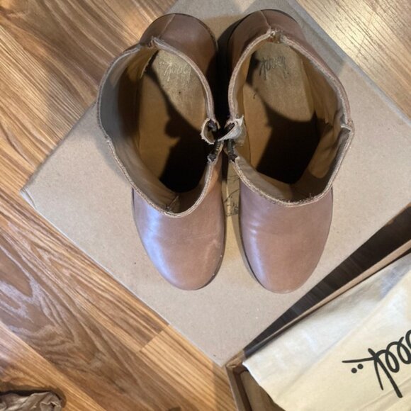 Like NEW BEEK Quail Leather Zip Up Ankle Booties Saddle for women 1065mn - Picture 13 of 13